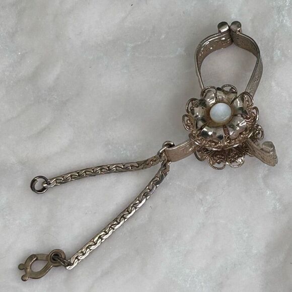 Rare Vtg Glove Purse Scarf Opera Size 3 1/4" Gold-tone Floral Engraved MOP Inset - Picture 8 of 14